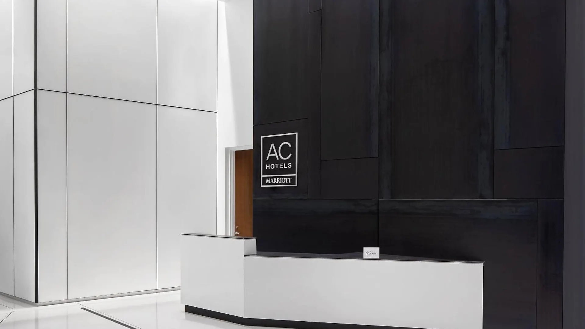 Ac Hotel By Marriott Orlando Downtown